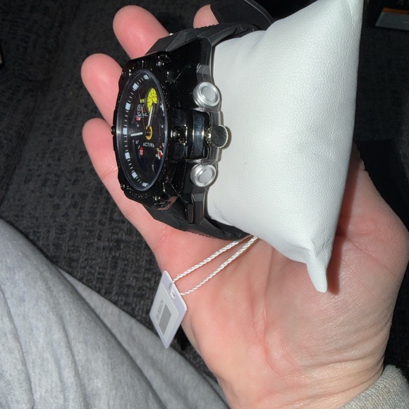 Closet Clean Out - Picture 4 of 8